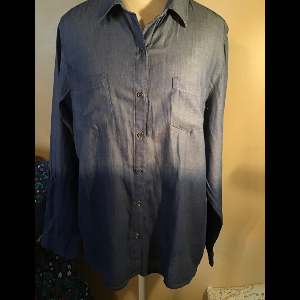 Women’s size  petiteXL lightweight denimlook ombré buttondown blouse Kim Rogers